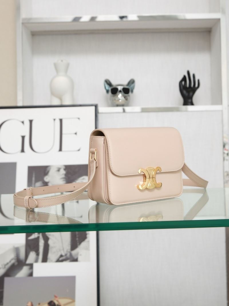 Ce1i*e triomphe bags